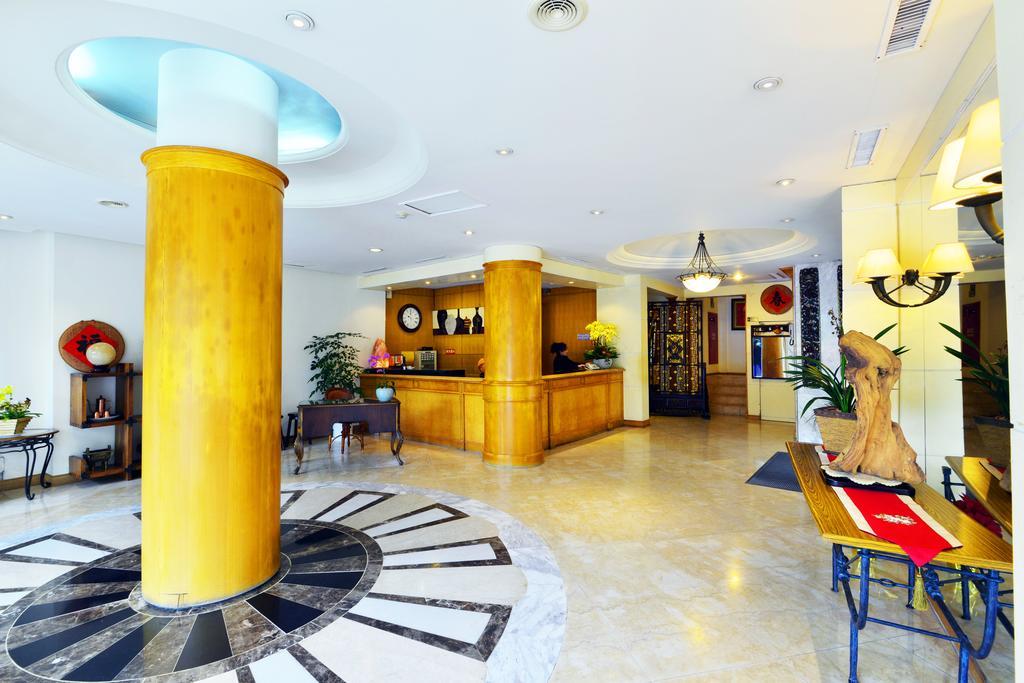 Apollo Hotel Puli Buitenkant foto