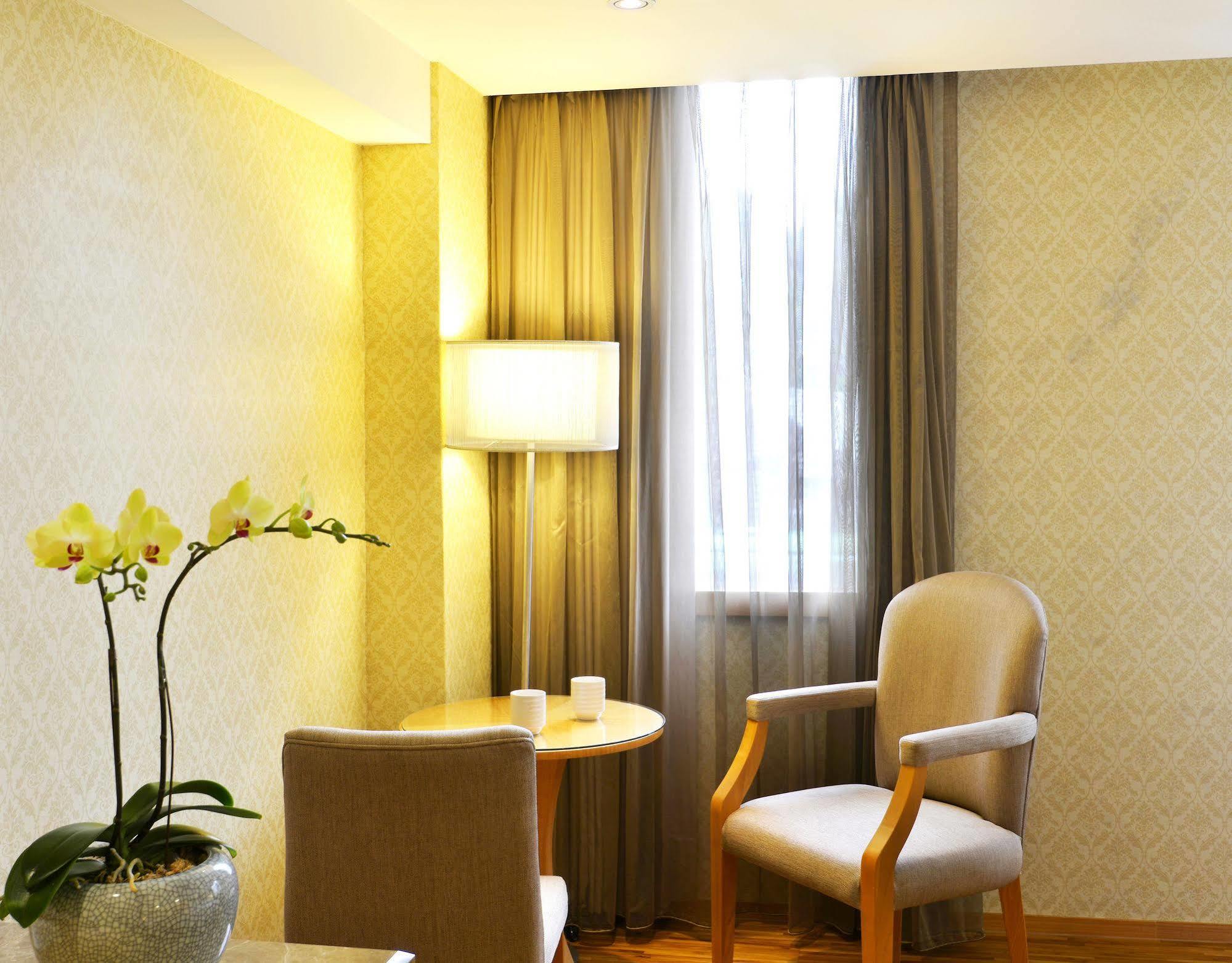 Apollo Hotel Puli Buitenkant foto